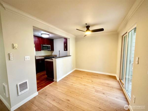 1808 S 284th LN #E203, Federal Way, WA 98003