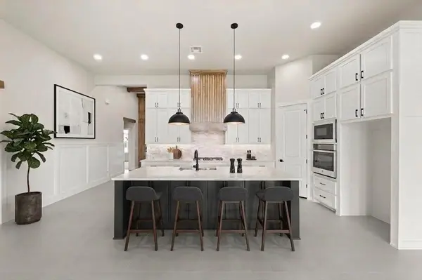 15600 Rockwell Park LN, Edmond, OK 73013