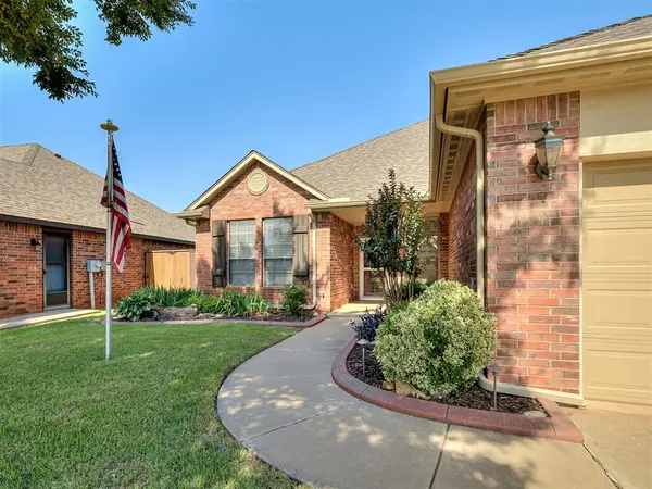2933 Firewheel RD, Edmond, OK 73013