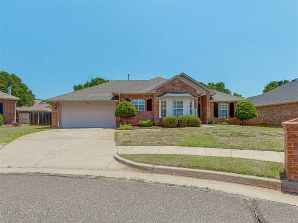 700 Taber LN, Edmond, OK 73003