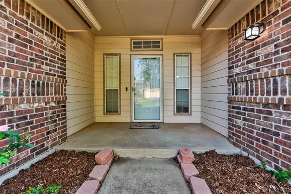 2620 Sequoyah AVE, Moore, OK 73160