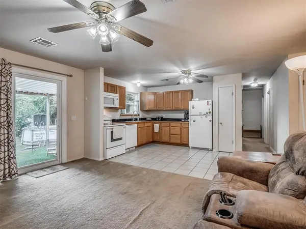 223 W 5th ST, Edmond, OK 73003