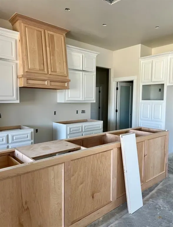 505 Blue Bird LN, Shawnee, OK 74804