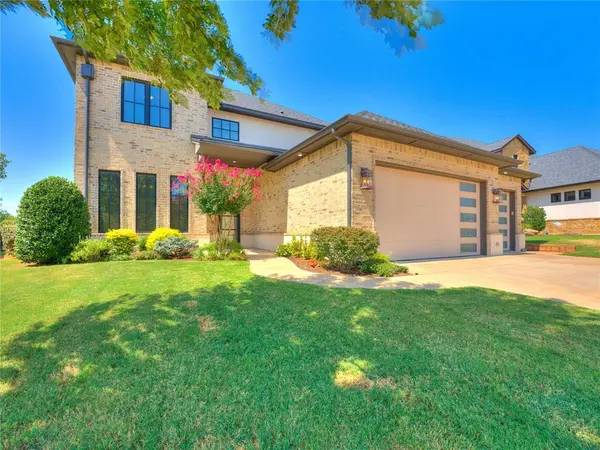 449 Saint Claire DR, Edmond, OK 73025