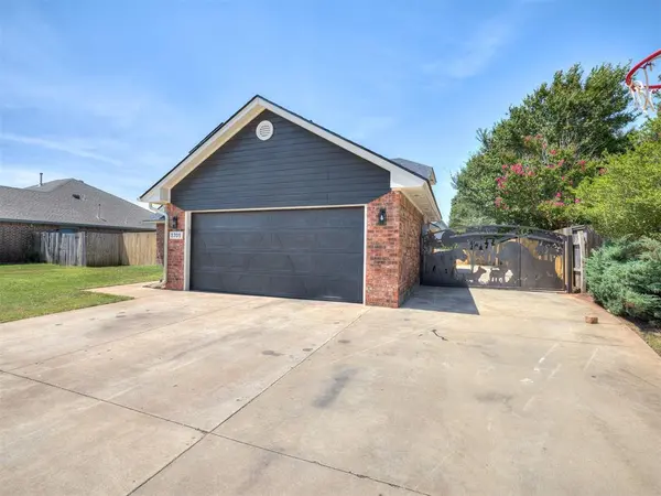 2705 E Hills DR, Oklahoma City, OK 73160