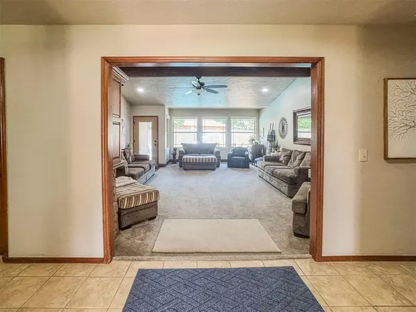 10001 Thompson AVE, Yukon, OK 73099