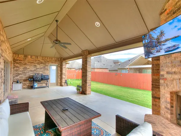 2251 E Kellan Court TER, Mustang, OK 73064
