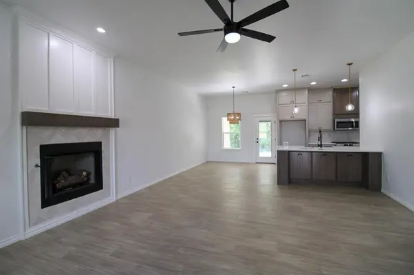 130 Mountain Laurel WAY, Noble, OK 73068