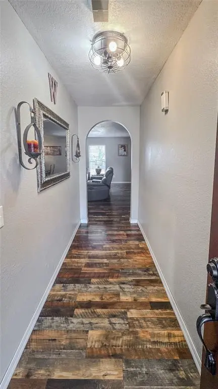 11501 Carriage DR, Yukon, OK 73099