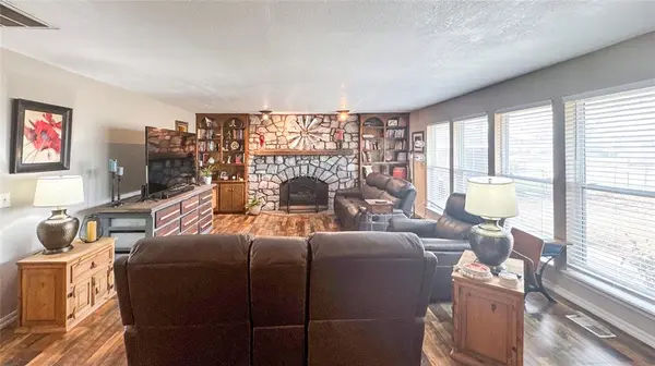 11501 Carriage DR, Yukon, OK 73099