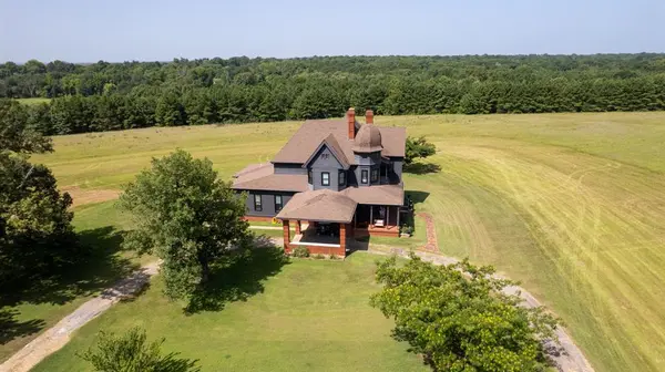 1253 N 4255 RD, Hugo, OK 74743