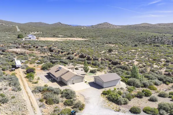 7305 S Rigger RD, Mayer, AZ 86333