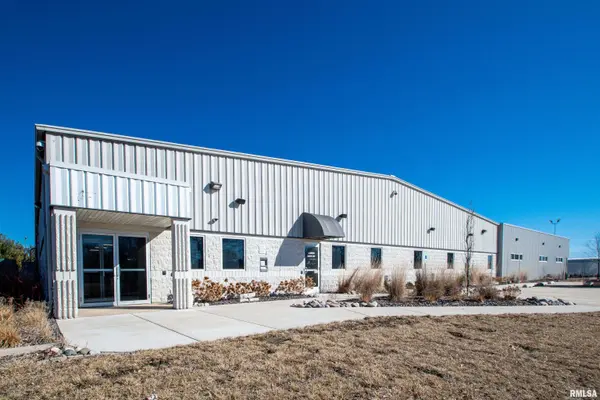 200 ENTERPRISE DR, Pekin, IL 61554