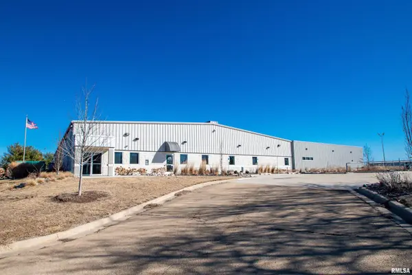 200 ENTERPRISE DR, Pekin, IL 61554