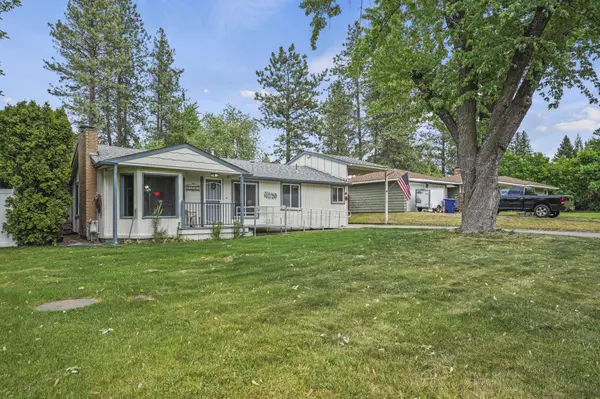 10907 E 17TH St, Spokane, WA 99206