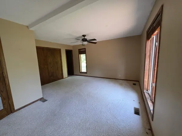 1009 Ruth Ann Dr, Dodge City, KS 67801