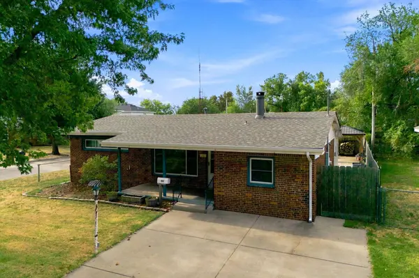 1421 E 31st St South, Wichita, KS 67216