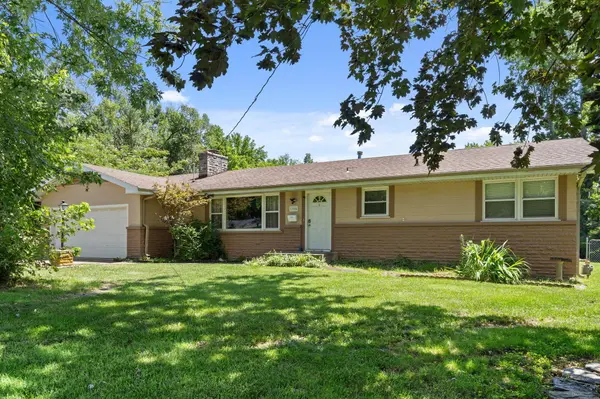 1904 S Valleyroad Avenue, Springfield, MO 65804