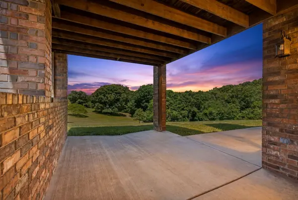 963 Walnut Shade Road, Crane, MO 65633