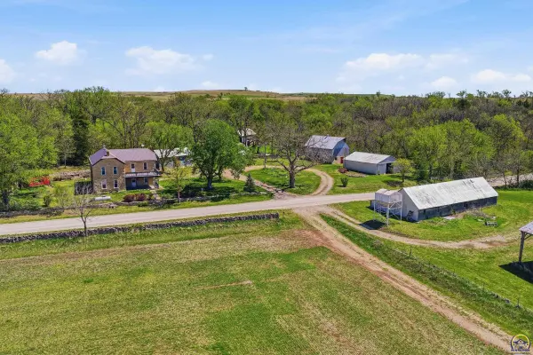 22507 Hessdale RD, Alma, KS 66507