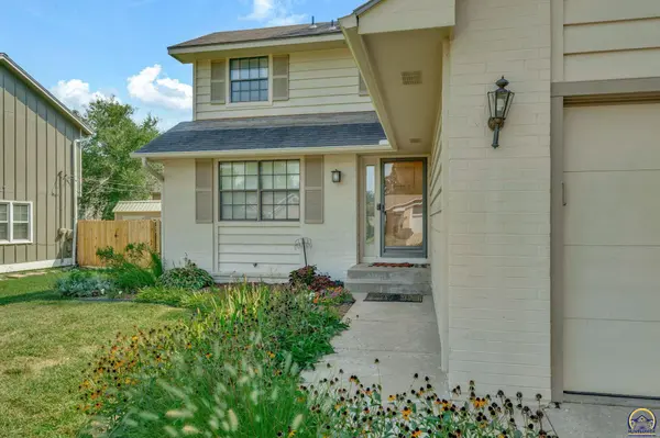 5623 SW 34th TER, Topeka, KS 66614
