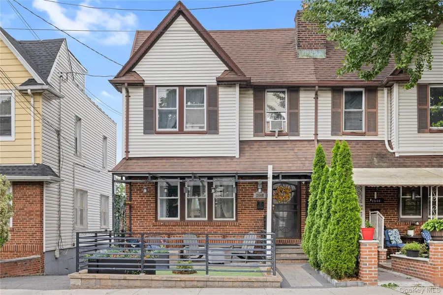 2548 Woodhull AVE, Bronx, NY 10469