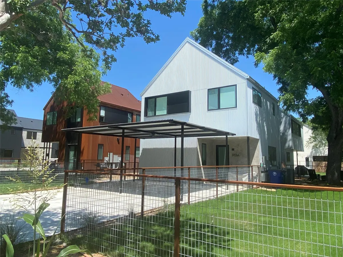 913 Tillery ST #B, Austin, TX 78702