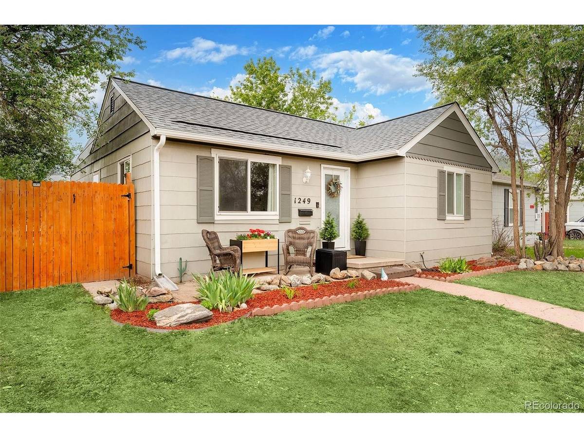 1249 Macon, Aurora, CO 80010