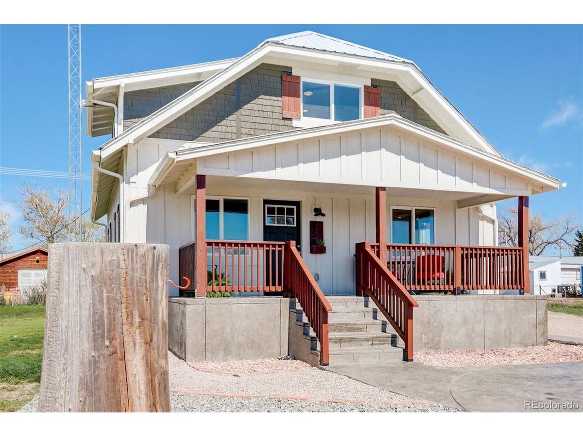 454 4th, Deer Trail, CO 80105