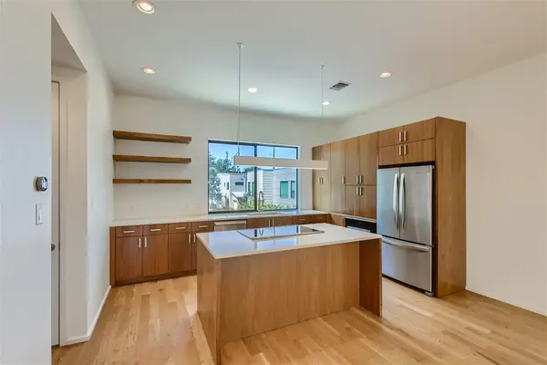 707 Cardinal LN #L2, Austin, TX 78704