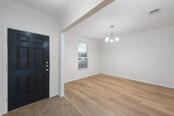 305 Talon Grasp TRL, Leander, TX 78641