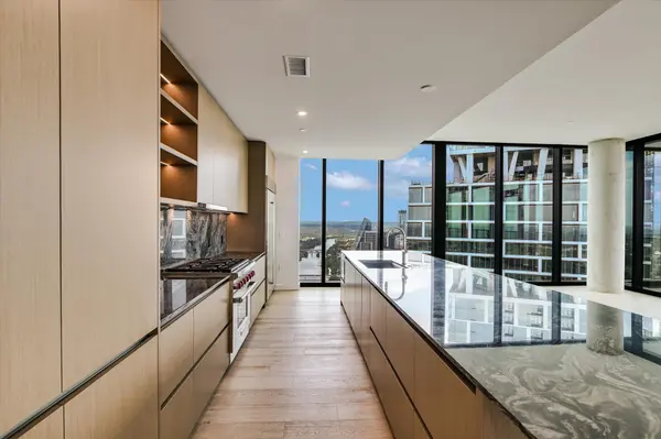 610 Davis ST #4704, Austin, TX 78701