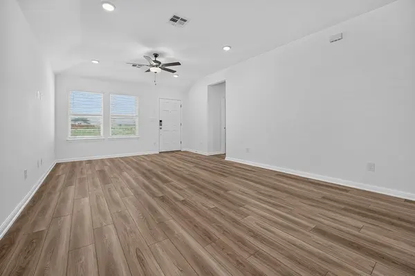 126 Christy ST, Hutto, TX 78634