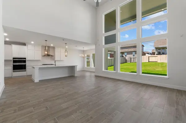 129 Meadow Beauty LN, Georgetown, TX 78633
