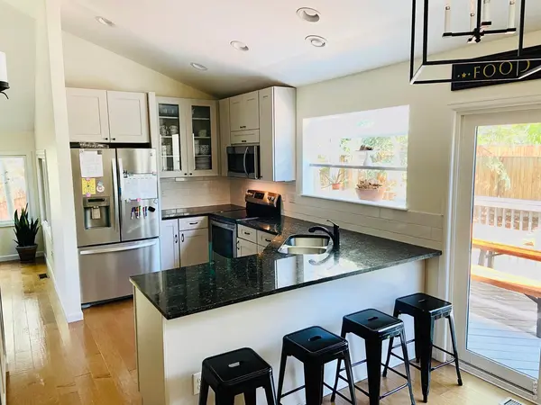 984 Cleveland, Louisville, CO 80027