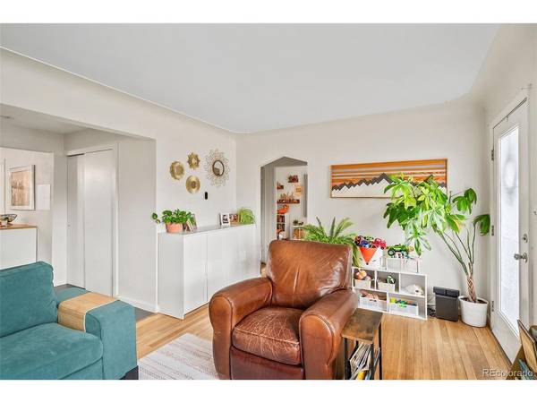 1249 Macon, Aurora, CO 80010