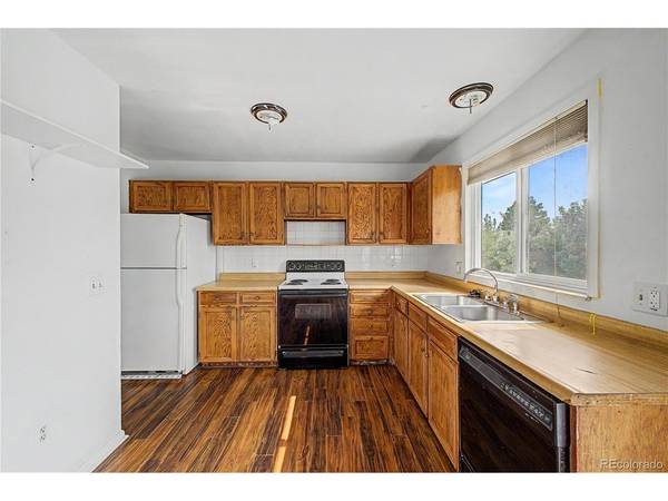 10015 Beach, Denver, CO 80260