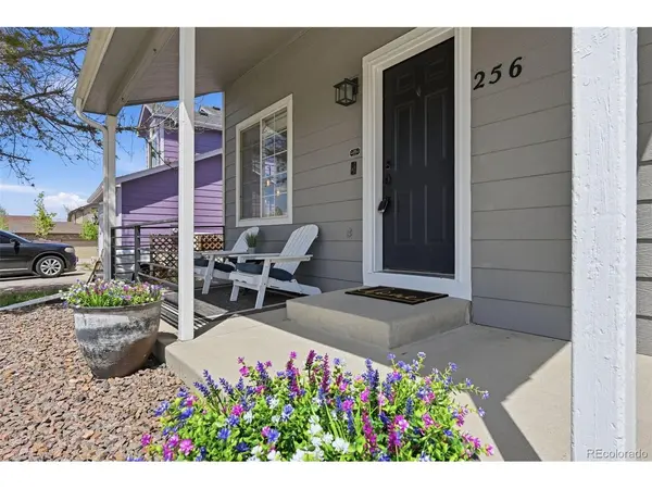 256 Evans, Elizabeth, CO 80107