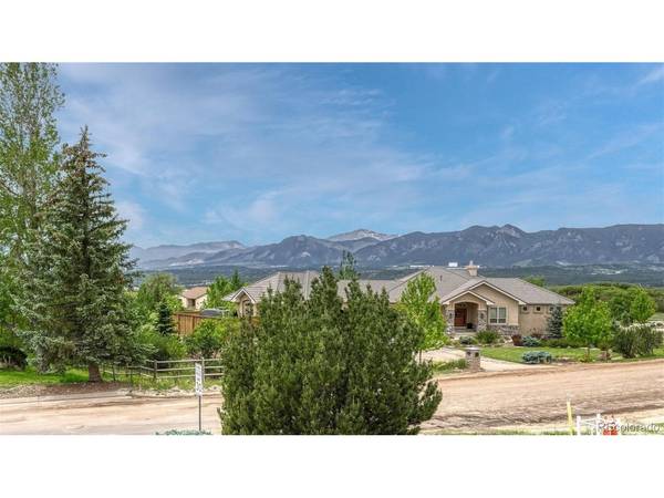 290 Lariat, Colorado Springs, CO 80921