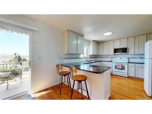 981 Oakwood, Castle Rock, CO 80104