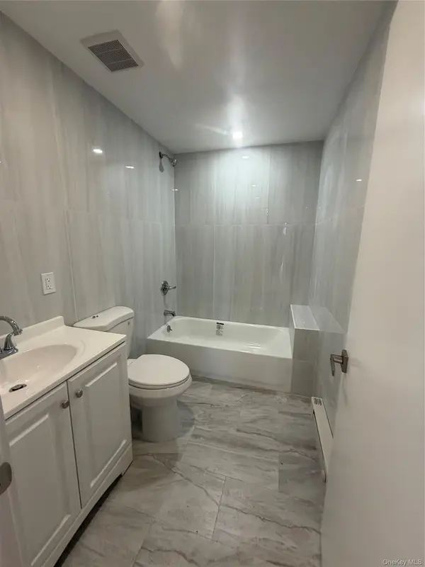 3105 Roberts AVE, Bronx, NY 10461