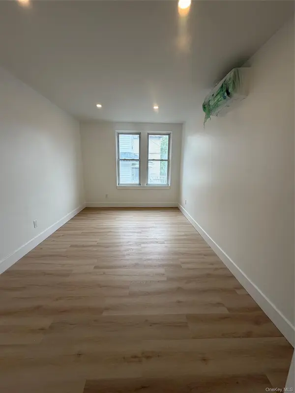 3105 Roberts AVE, Bronx, NY 10461