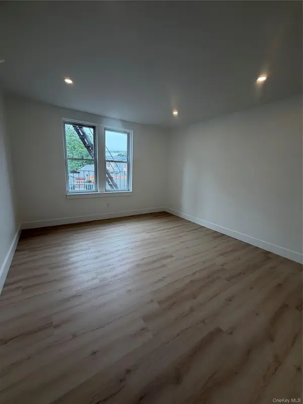 3105 Roberts AVE, Bronx, NY 10461