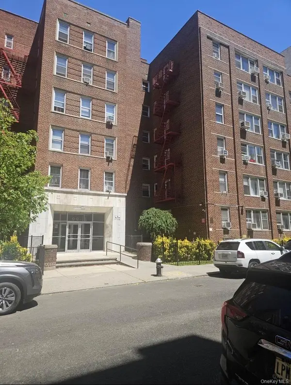 99-15 66 AVE #2B, Rego Park, NY 11374