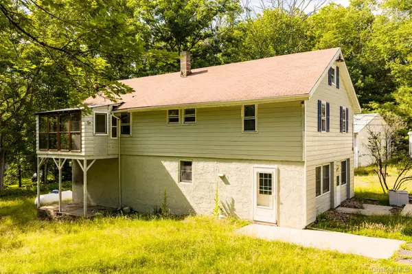 13 Oneida TRL, Glen Spey, NY 12737