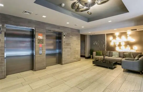 39-16 Prince ST #8E, Flushing, NY 11354