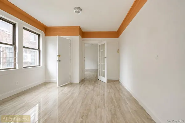 4043 69th ST, Woodside, NY 11377
