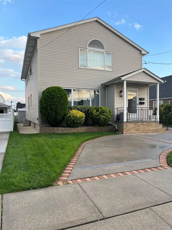 30 7th ST #2Fl, New Hyde Park, NY 11040