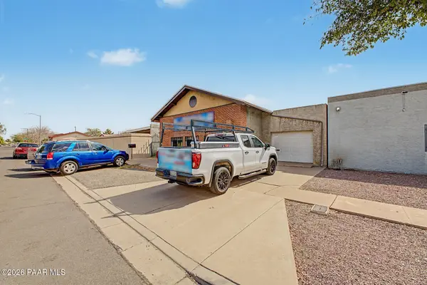 6819 N 55th DR, Glendale, AZ 85301