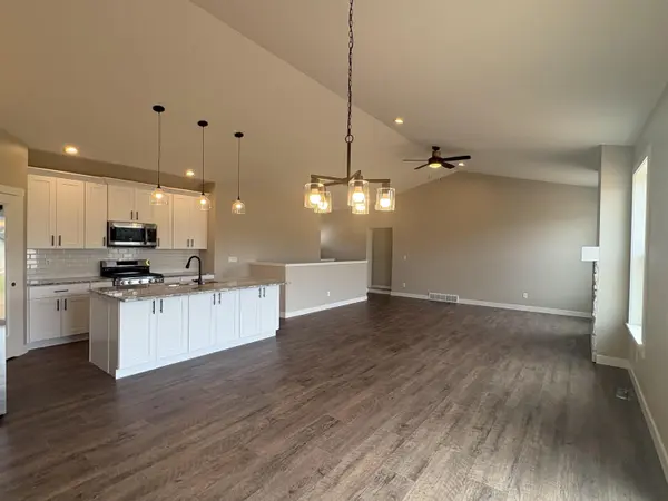 8339 MARLO AVE, Neenah, WI 54956